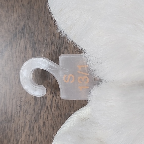 Cat & Jack Slippers, Cream/Brooklyn, Girls Size Small 13/1, New - Picture 4 of 6